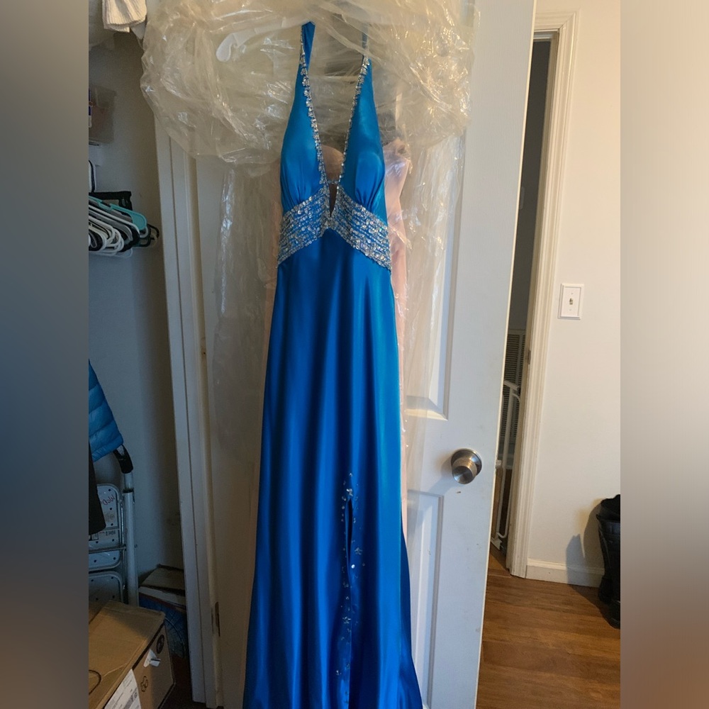 Beautiful Blue prom dress